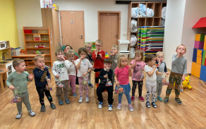 Náš kamarád má narozeniny